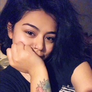 Meet your Posher, Cecilia